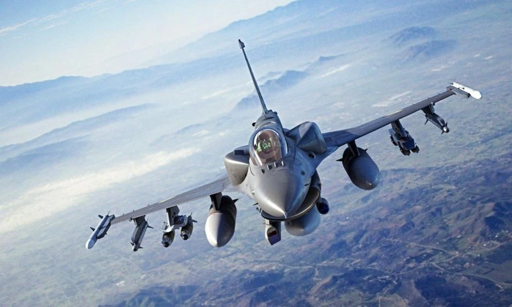 Το ΝΑΤΟ δημιουργεί σταδιακά no-fly-zone στα σύνορα Ρουμανίας-Ουκρανίας για τα F-16 που θα δοθούν στο Κίεβο